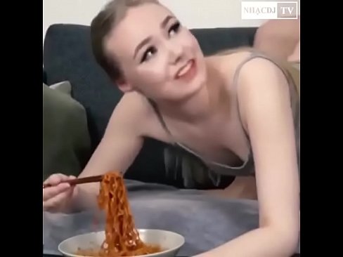 Interference reccomend sexy girl makes spicy noodle