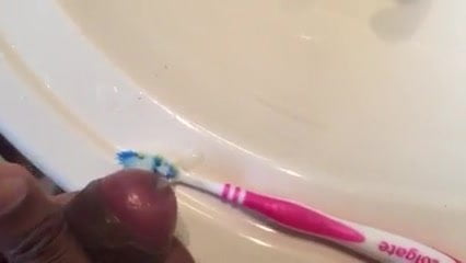 Using sisters toothbrush