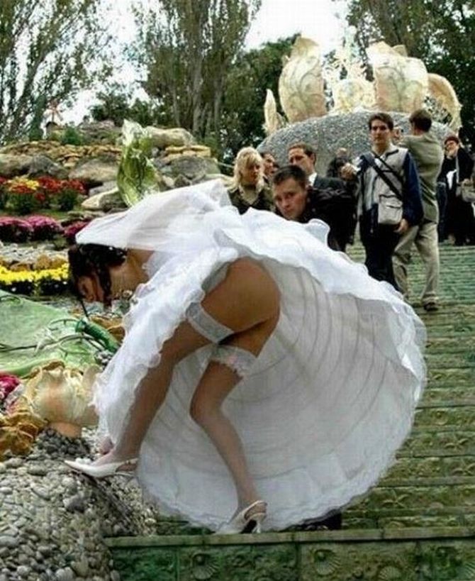 Upskirt voyuer bride