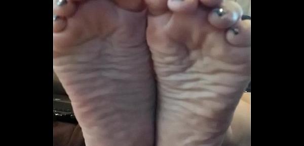 Goalie reccomend babe wrinkled soles wants your