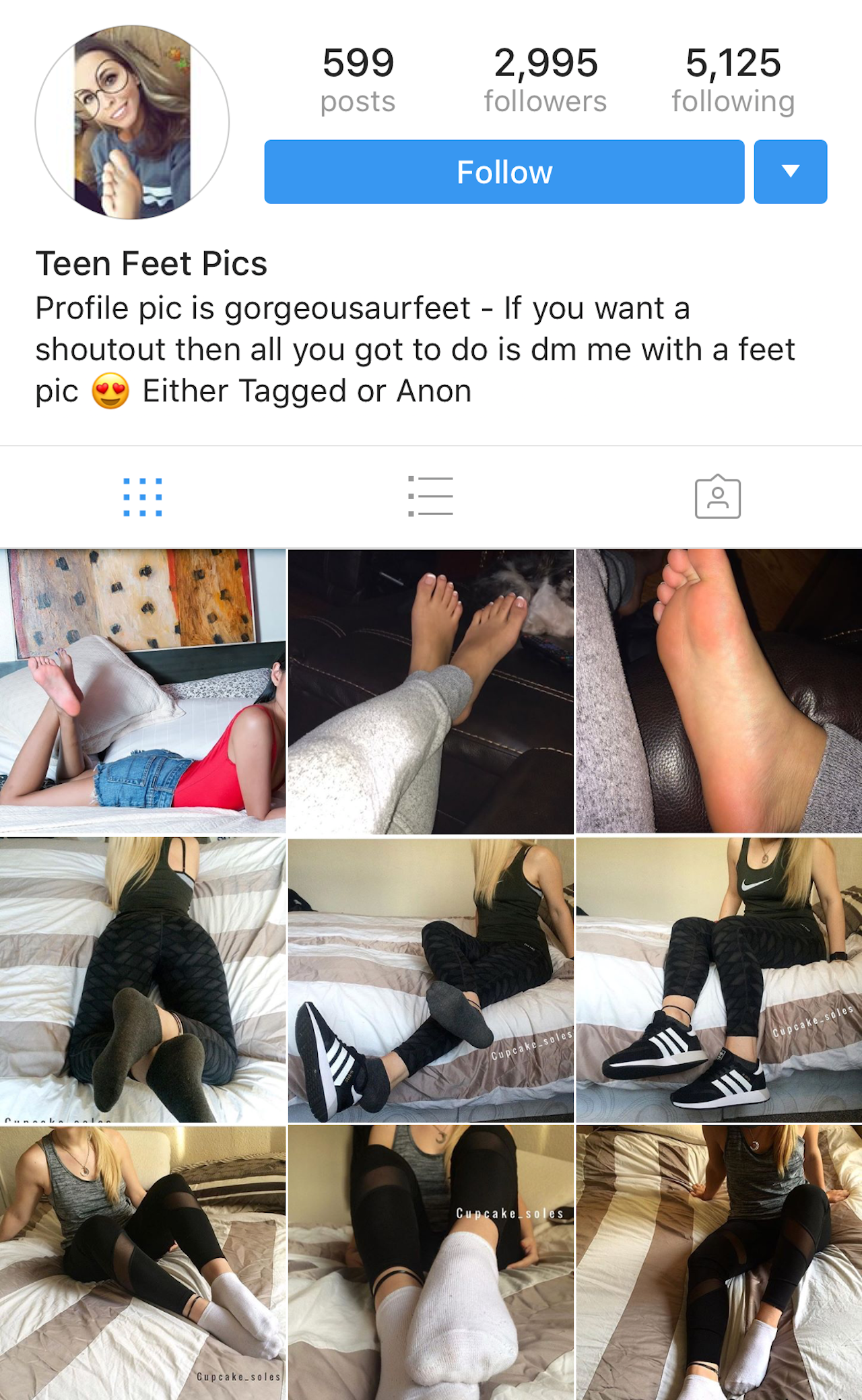 Friend shows feet snapchat with