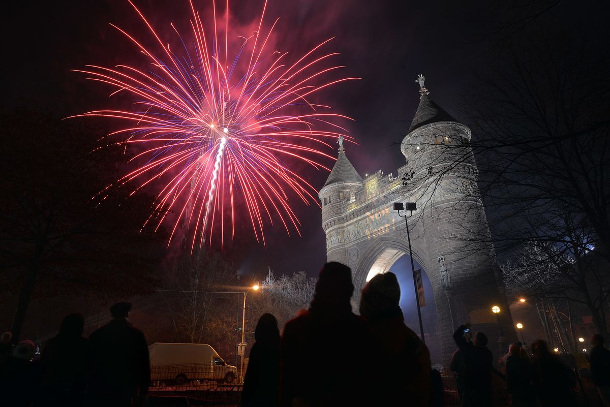 Fireworks disruptibg with fourth july