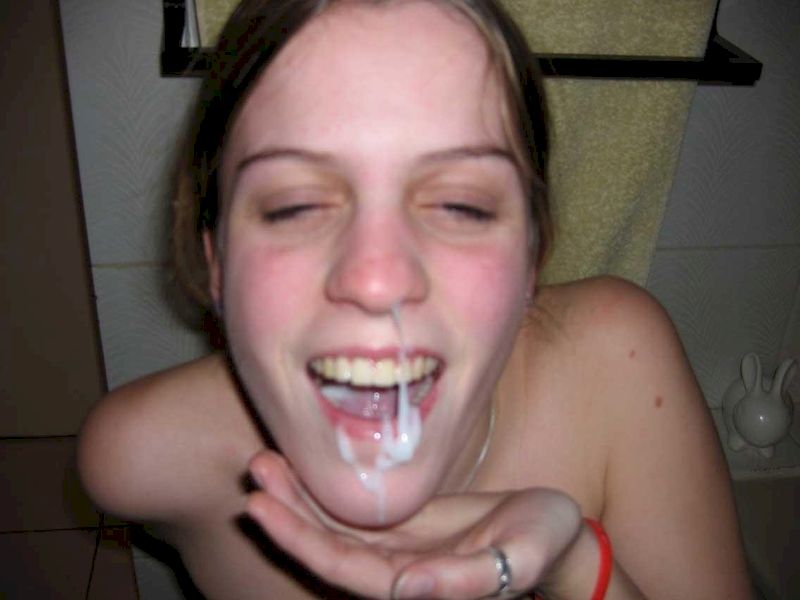 Selfie blowjob smiles after mouth
