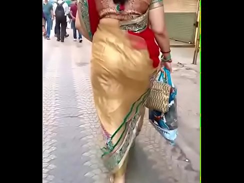 Sexy bhabhi walking road