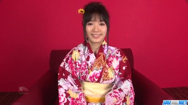 Dazzling casting along kimono girl