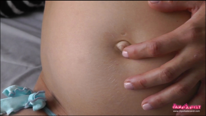 Belly button pregnant