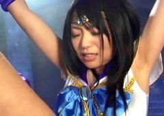 Miss G. reccomend japanese heroine armpit