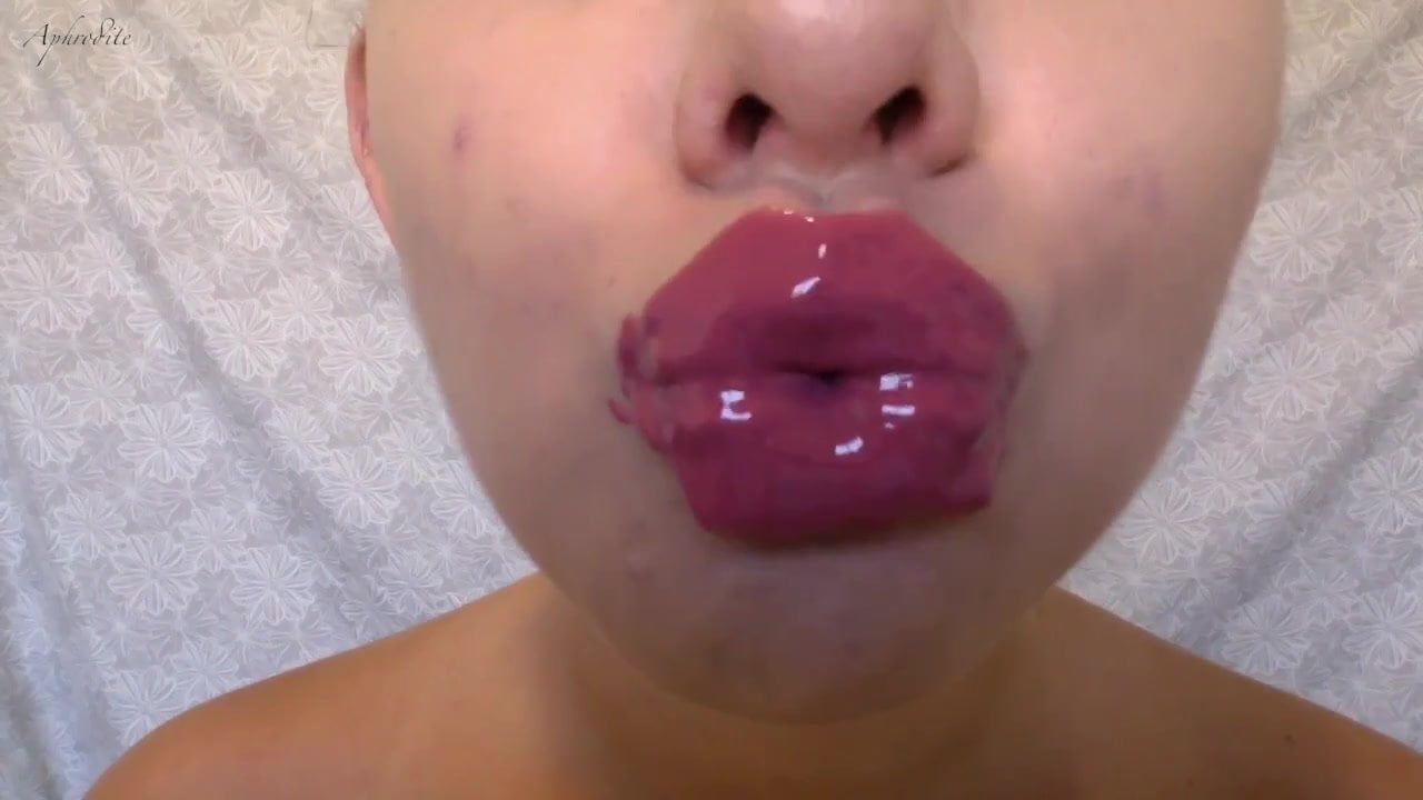 Multiple layers lipstick